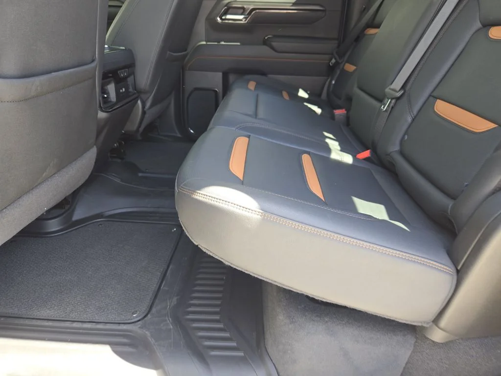 Used 2024 Onyx Black GMC AT4 image 32