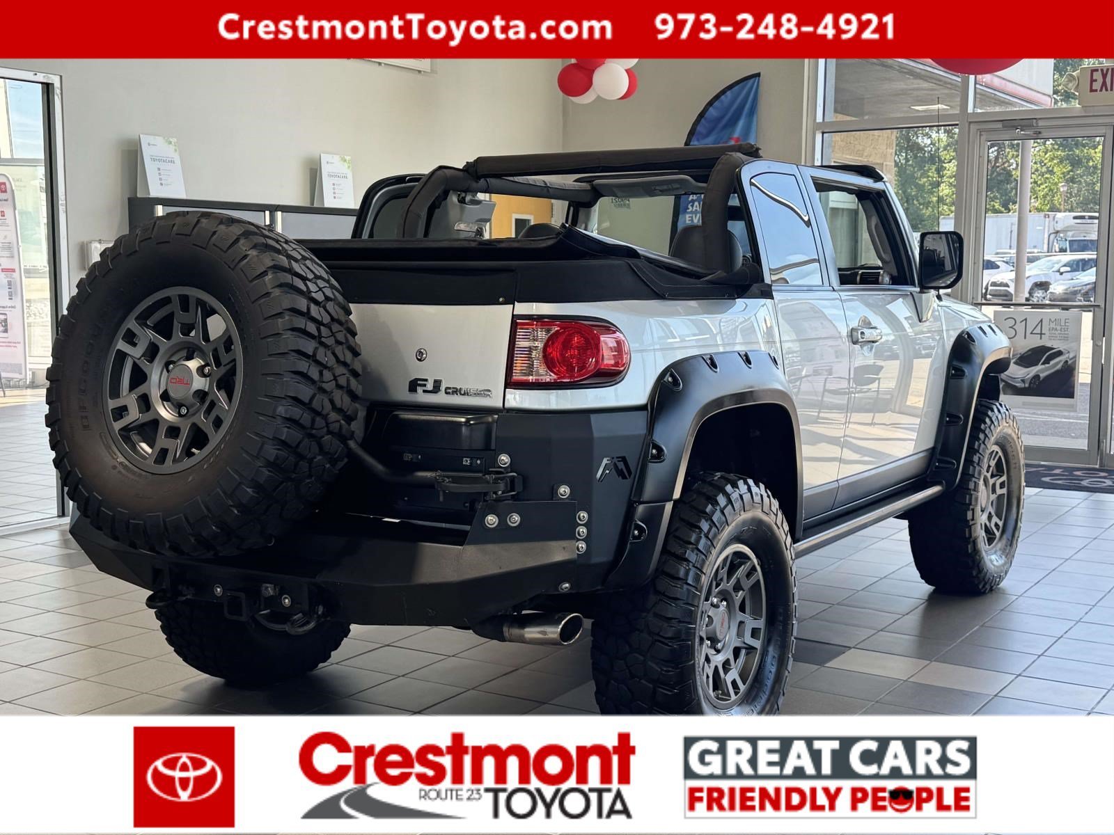 Used 2008 White/Titanium Metallic Toyota  image 6