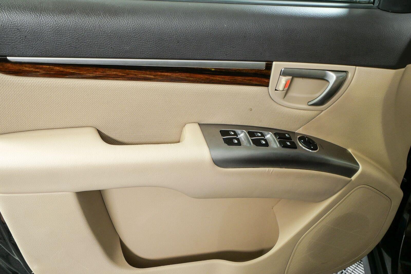 Used 2011 Phantom Black Metallic Hyundai GLS image 6