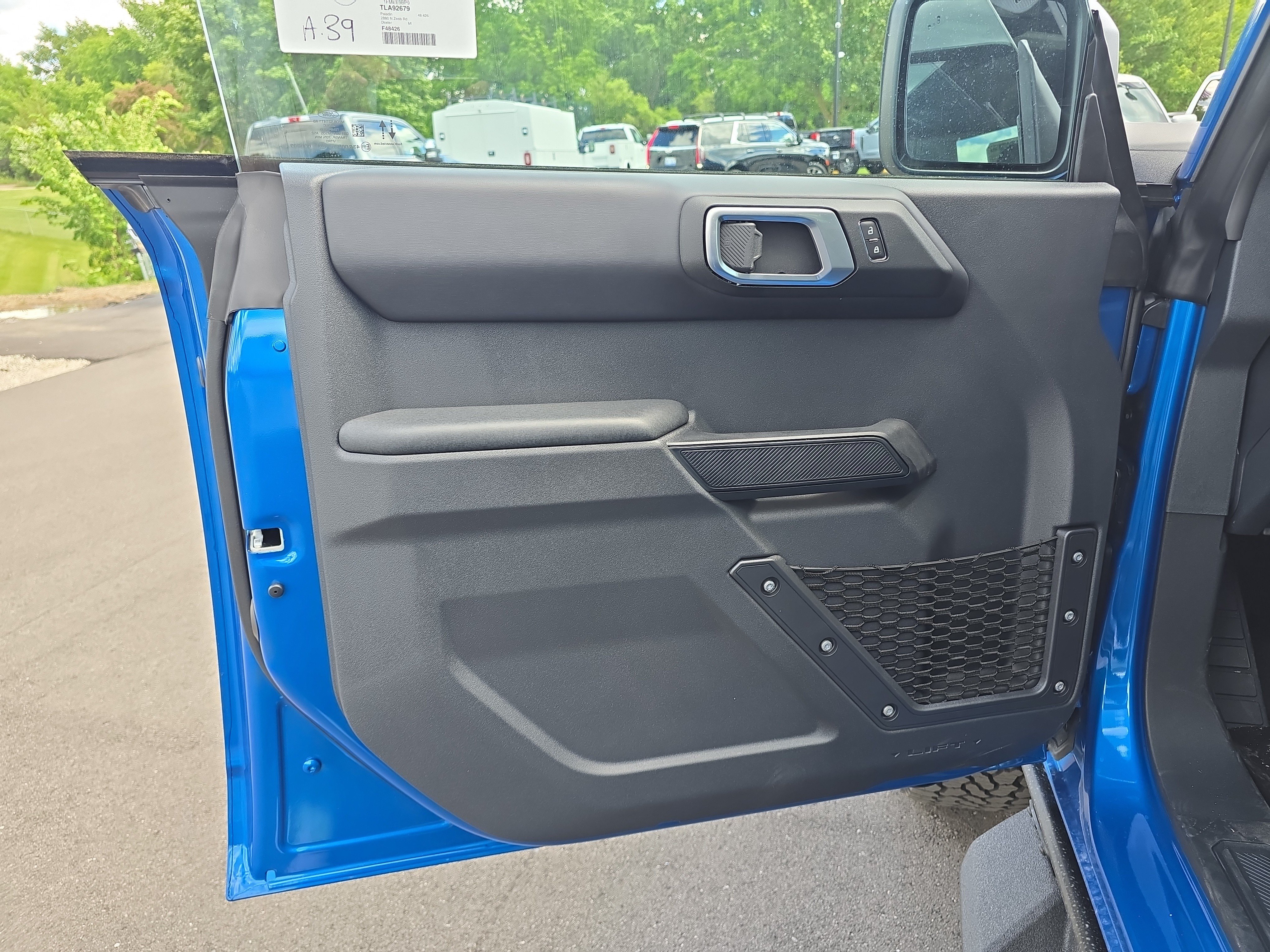 New 2026 Velocity Blue Metallic Ford Badlands® image 10