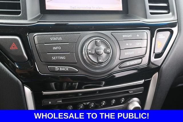 Used 2014 Silver Nissan SV image 24