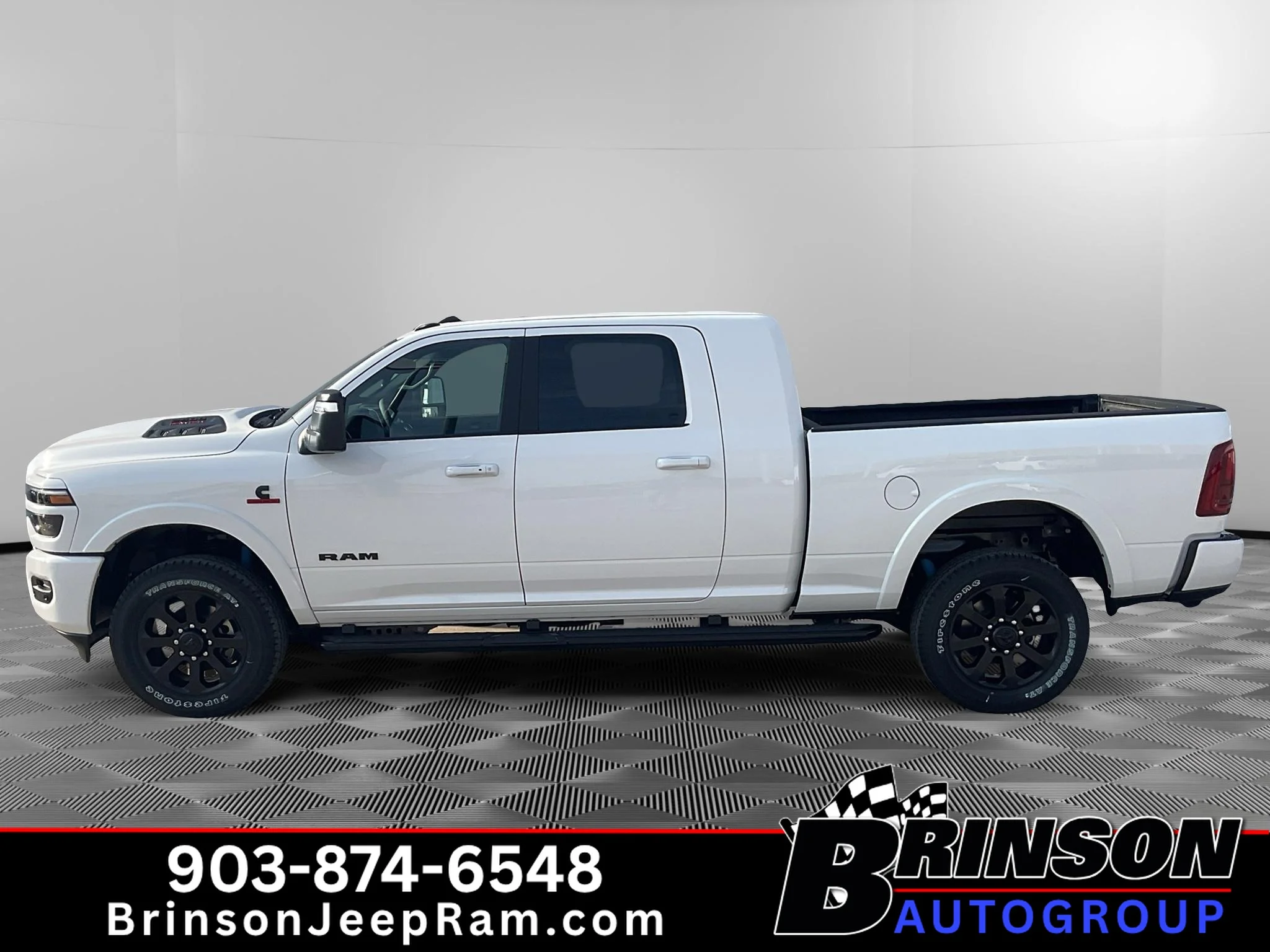New 2027 Bright White Clear-Coat Exterior Paint RAM Laramie image 3