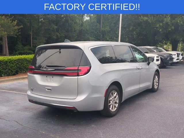 Used 2024 Silver Chrysler Touring L image 5