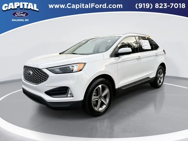 Used 2023 White Ford SEL image 1