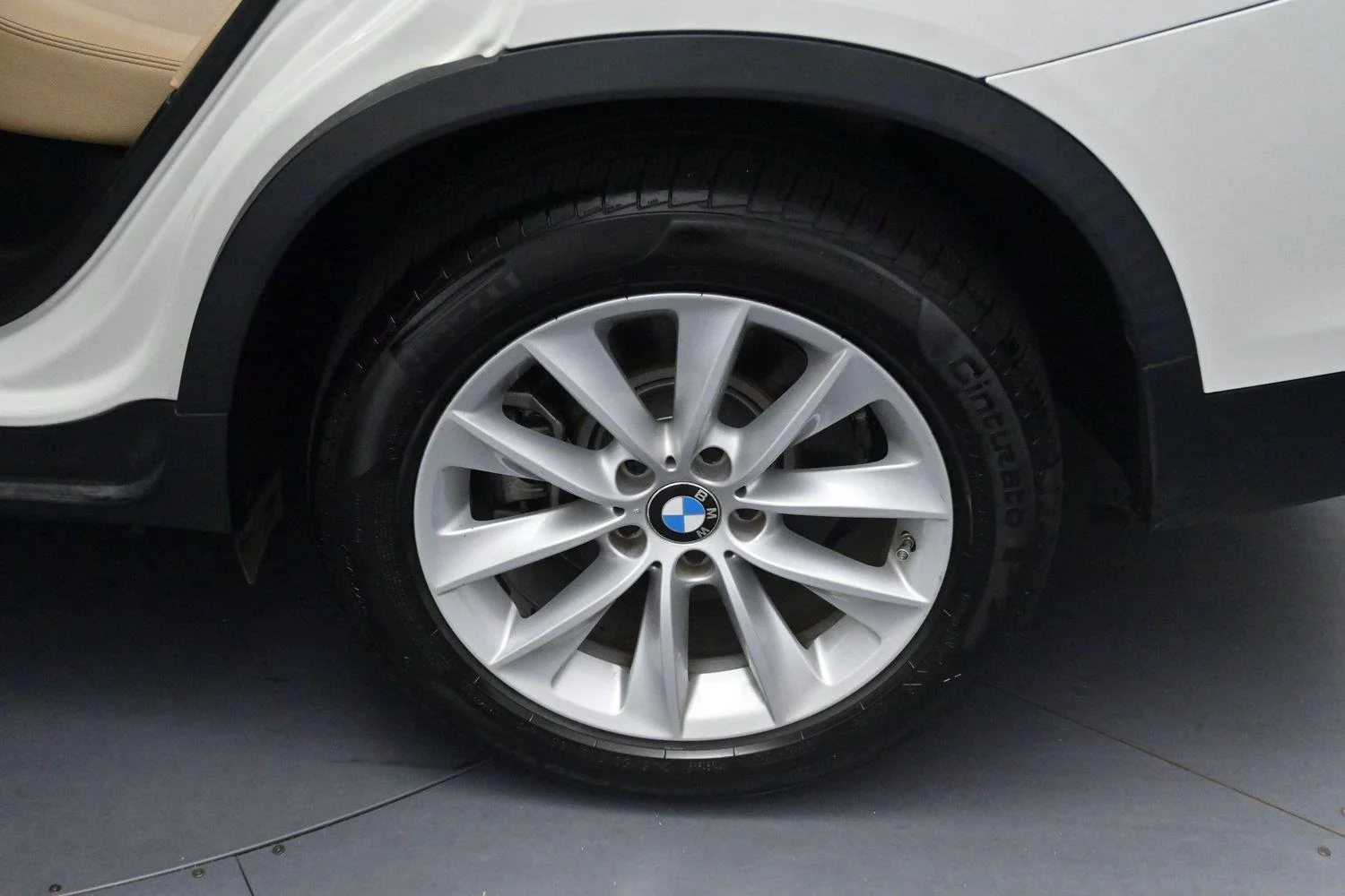 Used 2017 Alpine White BMW xDrive28i image 30