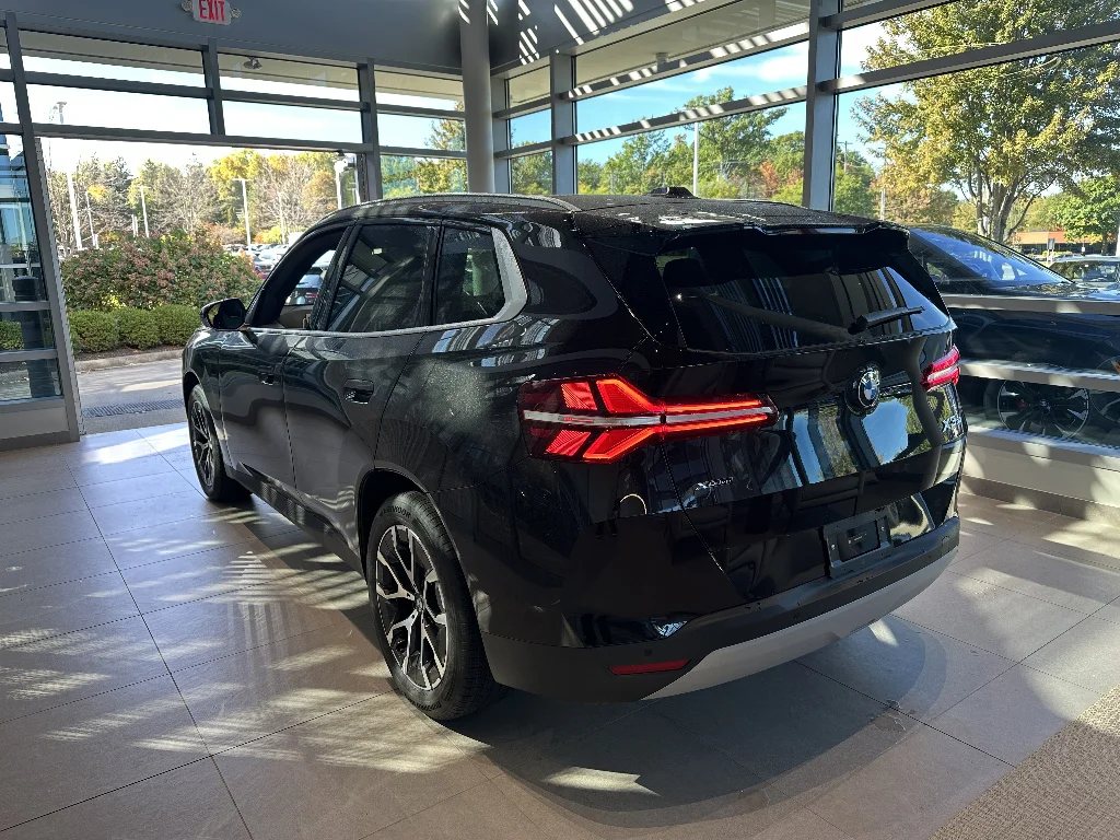 New 2026 Black Sapphire Metallic BMW 30 xDrive image 4