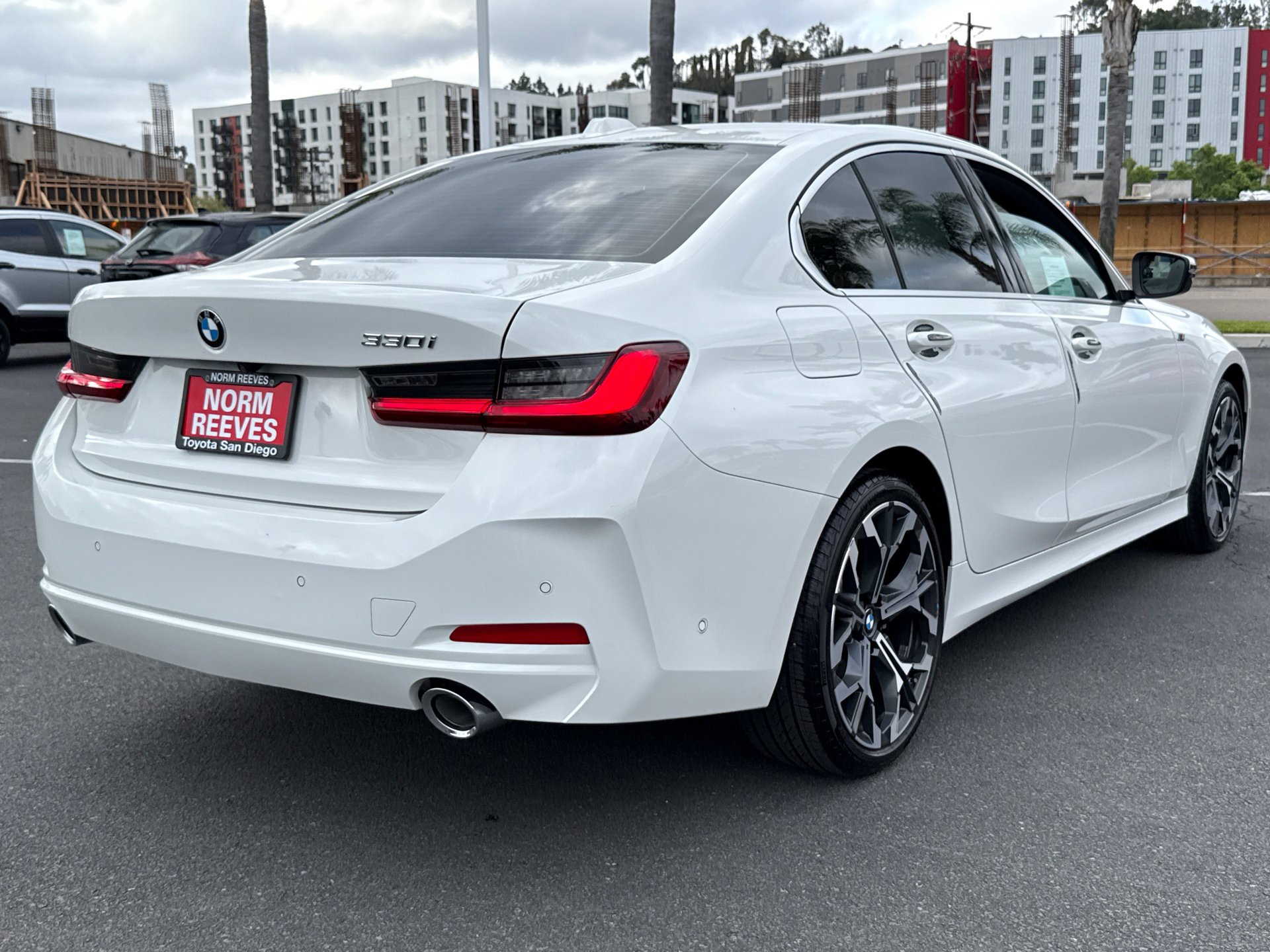 Used 2025 Alpine White BMW 330i image 11