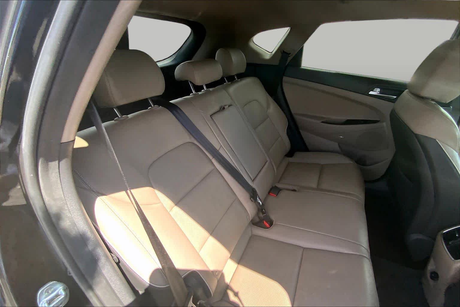 Certified Used 2021 Black Noir Pearl Hyundai Limited image 19