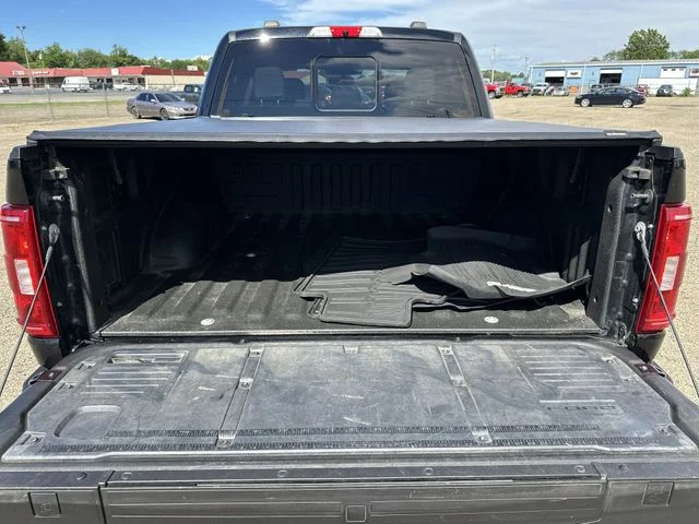 Used 2022 Black Ford XLT image 21