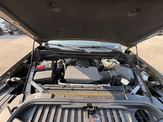 Used 2023 Brown Chevrolet ZR2 image 32