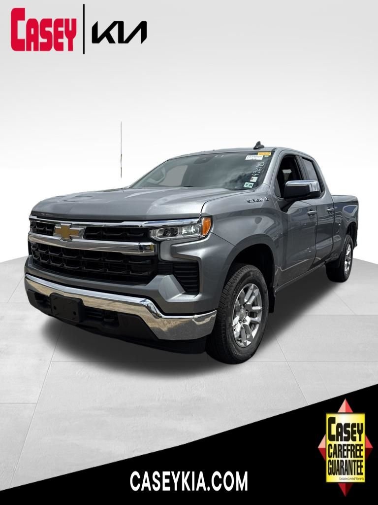 Used 2023 Gray Chevrolet LT image 1