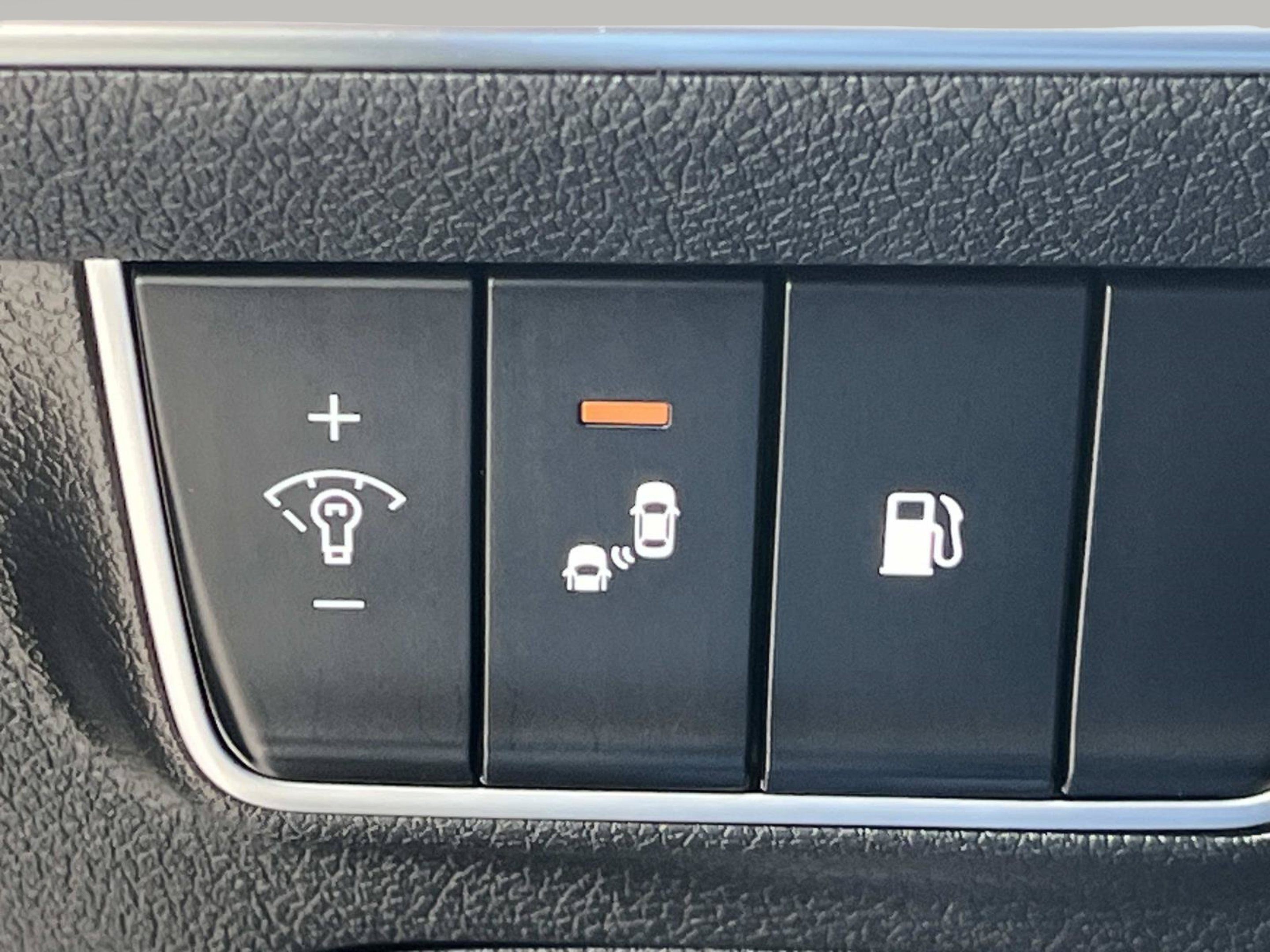 Used 2021 Snow White Pearl Kia GT-Line image 26