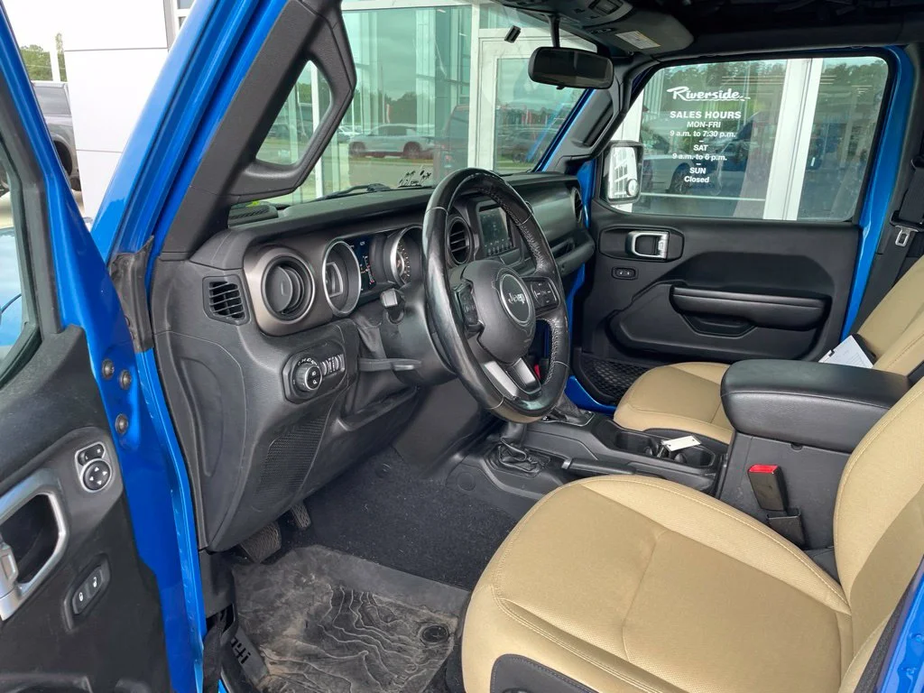 Used 2020 Blue Jeep Sport image 5