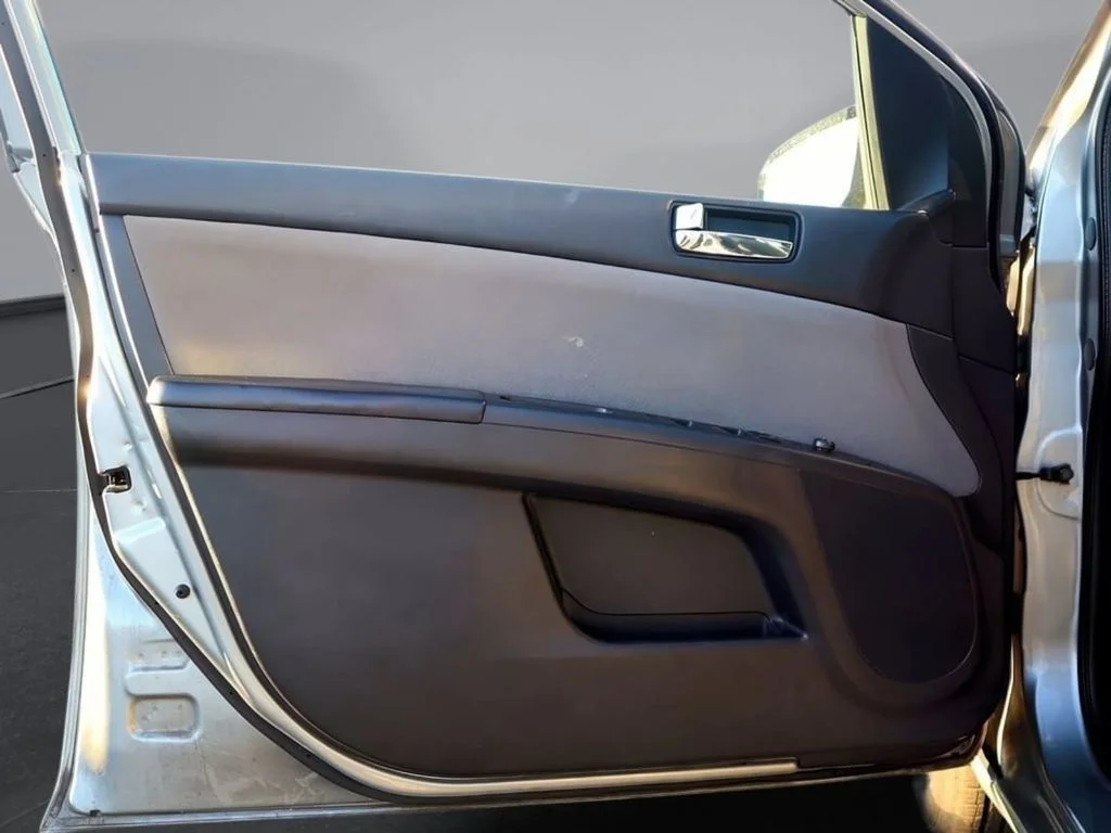 2012 Nissan Sentra S - Photo 10