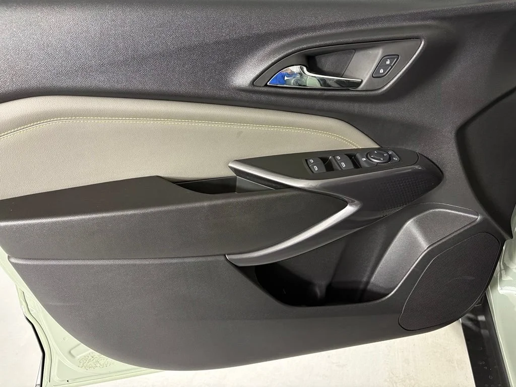 New 2026 Cacti Green Chevrolet ACTIV image 17