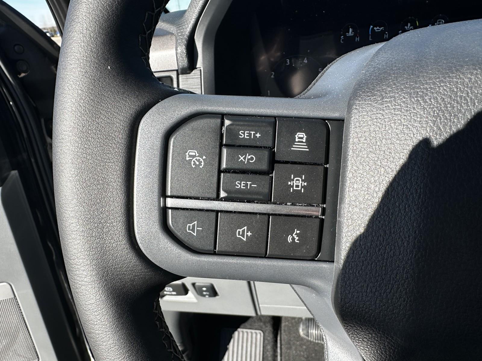 2025 Ford F-150 XLT - Photo 22