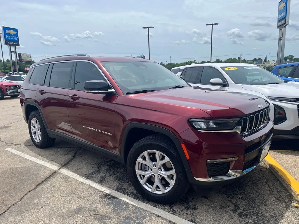 Certified Used 2022 Red Jeep Limited image 7