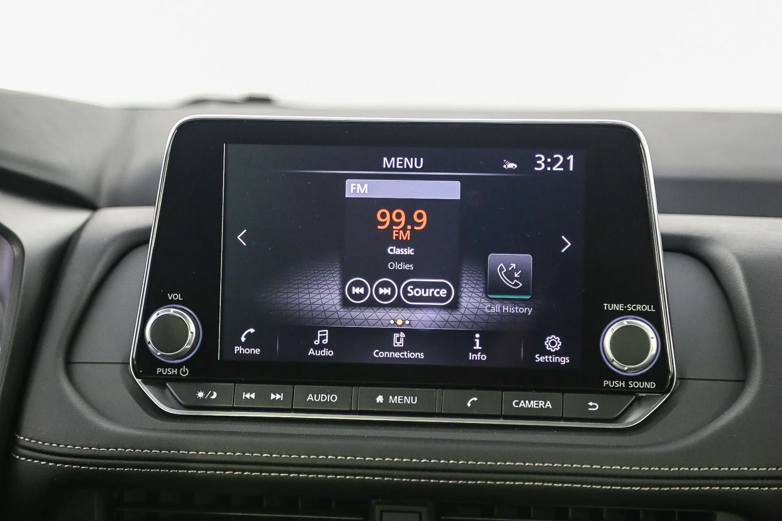 2025 Nissan Rogue SV - Photo 16