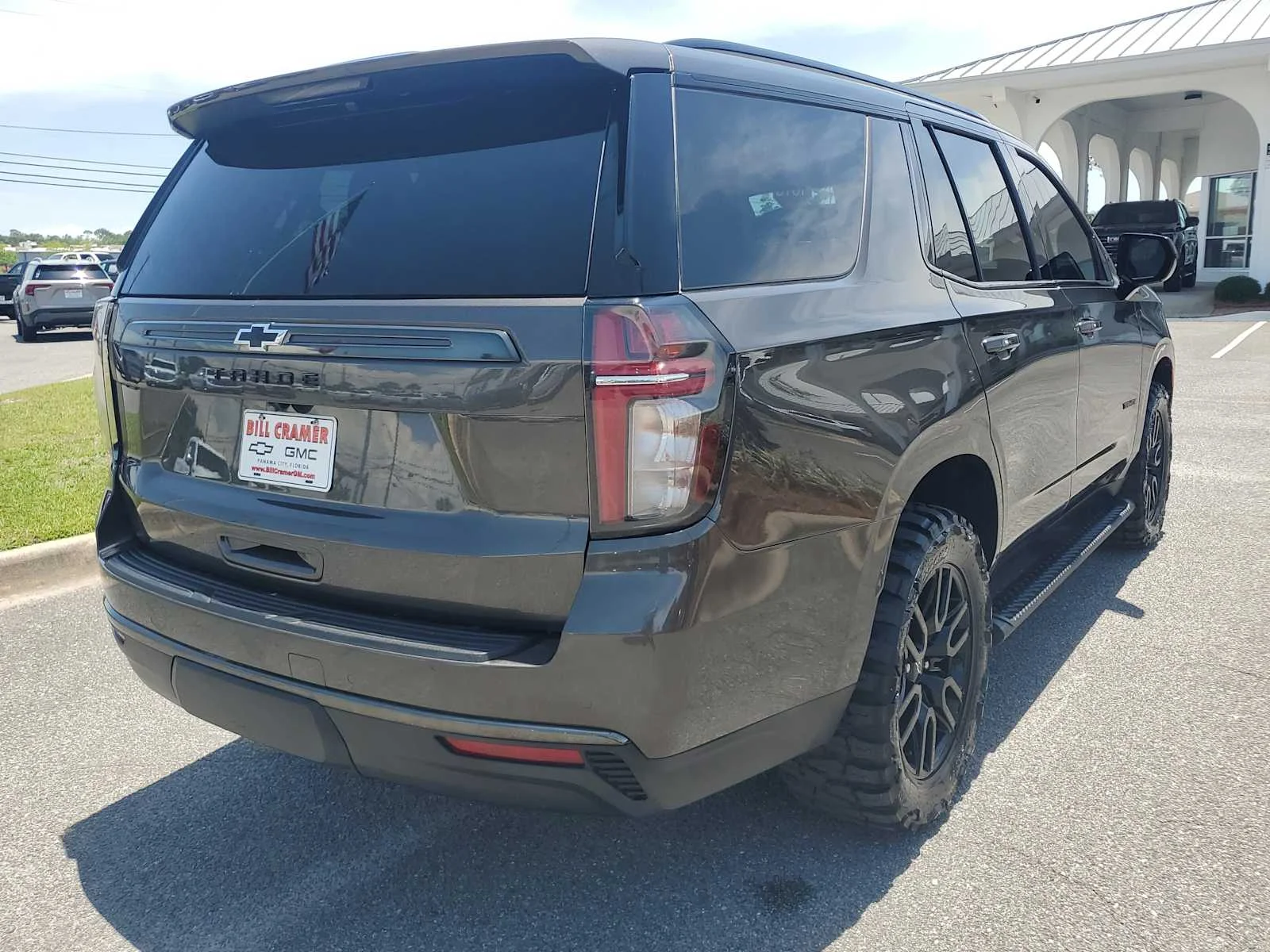 Used 2021 GRAYWOOD METALLIC Chevrolet Z71 image 6