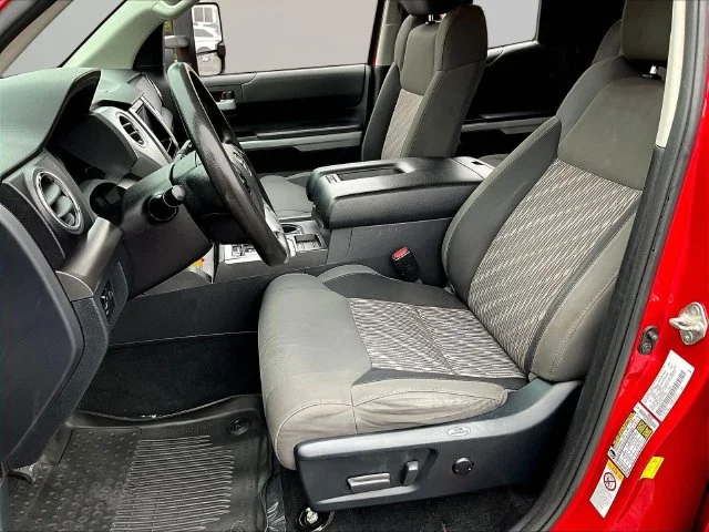 Used 2018 Red Toyota SR5 image 24