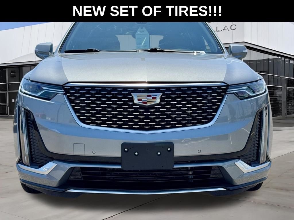 Used 2024 Silver Cadillac Premium Luxury image 4