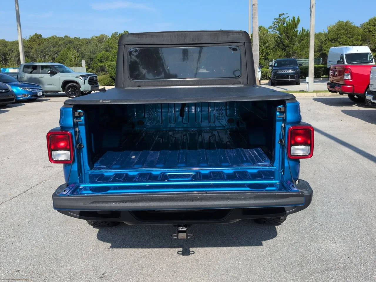 Used 2023 Blue Pearl Jeep Willys image 12