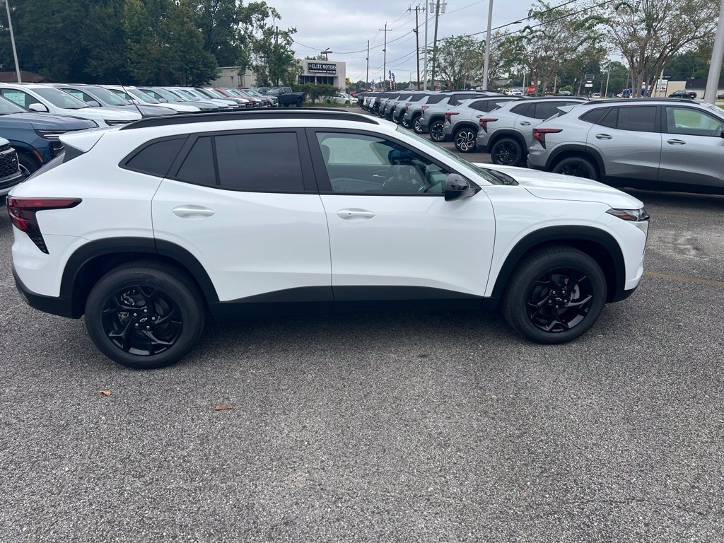 2026 Chevrolet Trax LT - Photo 8