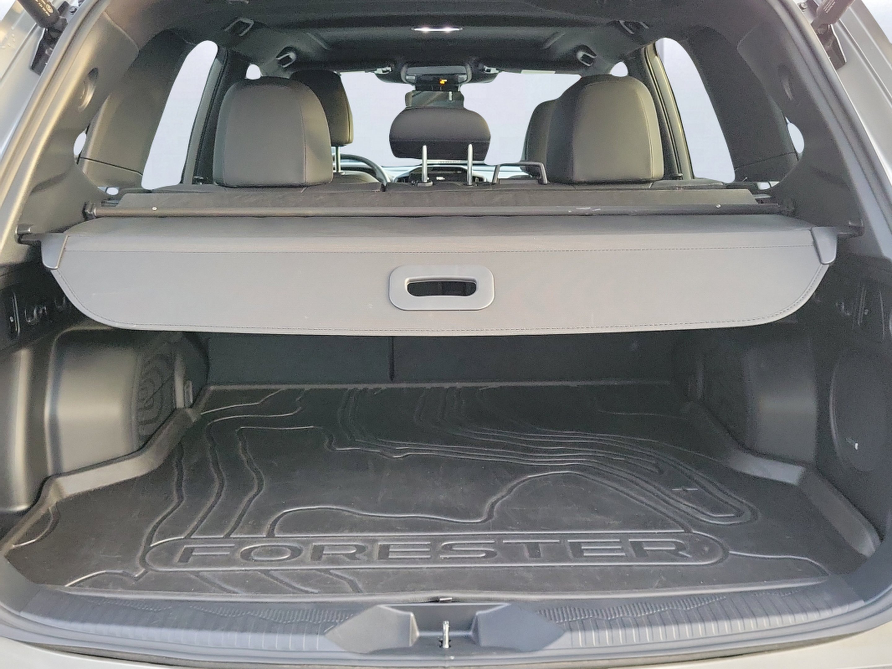 Used 2025 River Rock Pearl Subaru Touring image 7