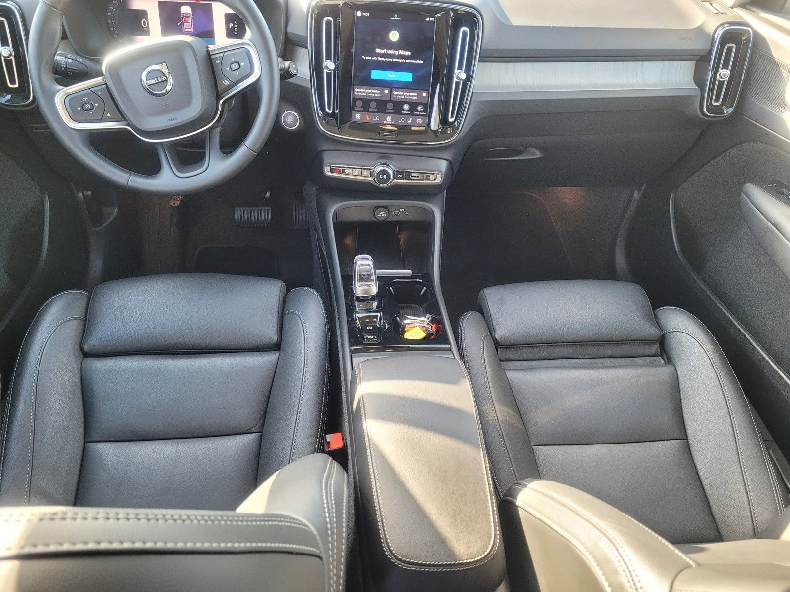 Certified Used 2025 White Volvo B5 Plus Bright Theme image 12