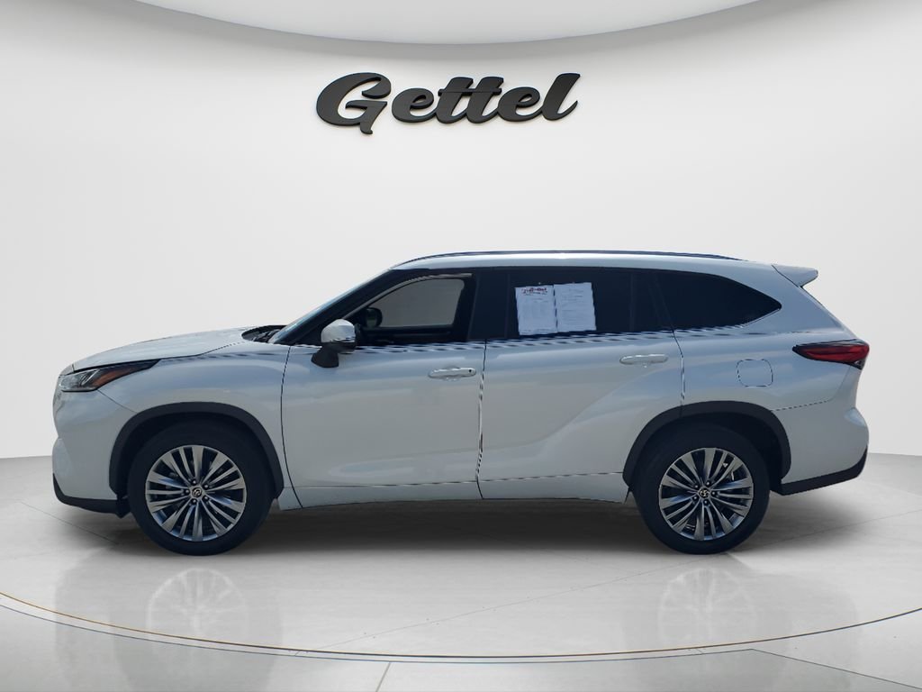 Used 2022 Beige Toyota Platinum image 8