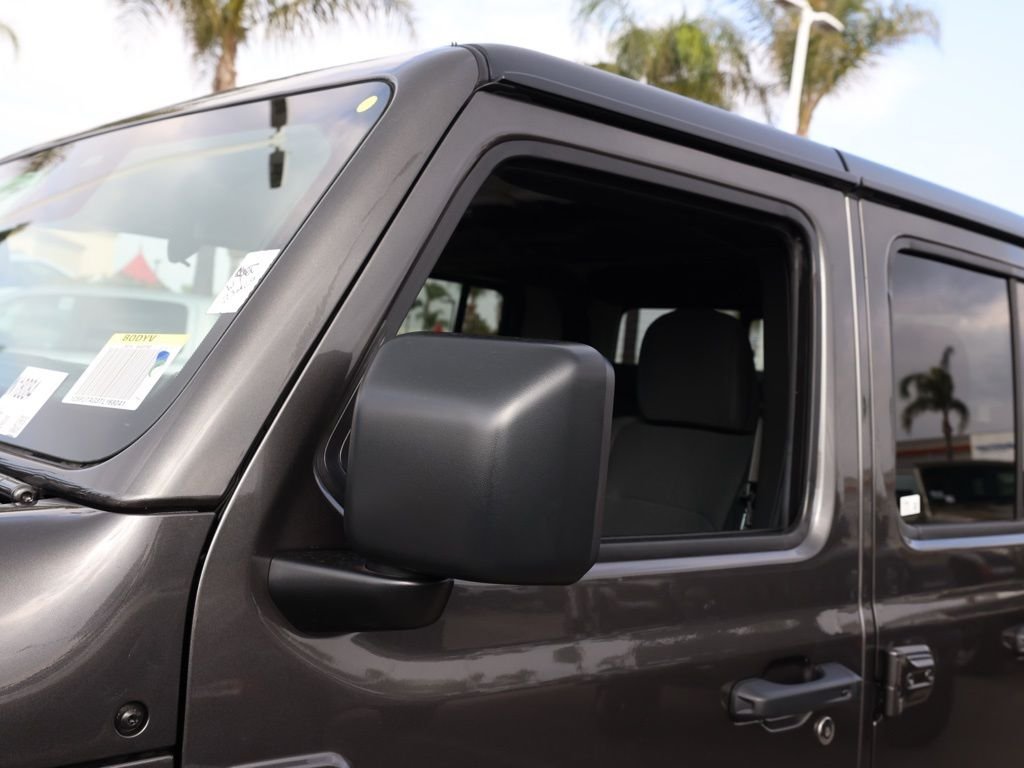 New 2026 Granite Crystal Metallic Clear-Coat Exterior Paint Jeep Sport S image 11