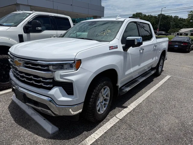 2025 Chevrolet Silverado 1500 LTZ