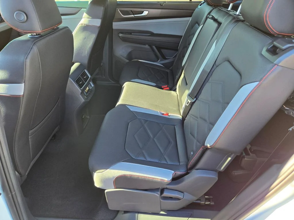 New 2026 White Volkswagen 2.0T Peak Edition image 7
