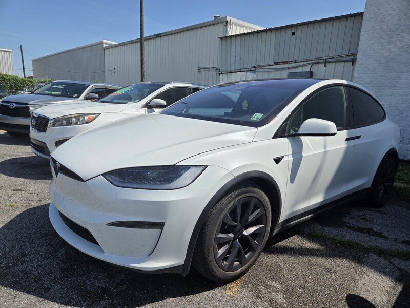 Used 2025  Tesla Base image 1