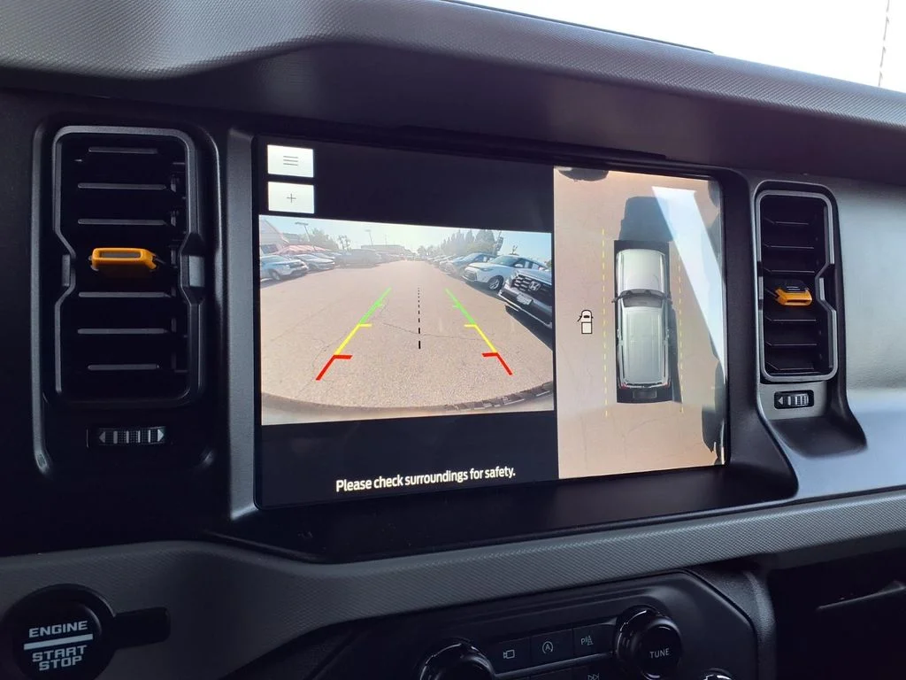 Used 2023 White Ford Badlands image 17
