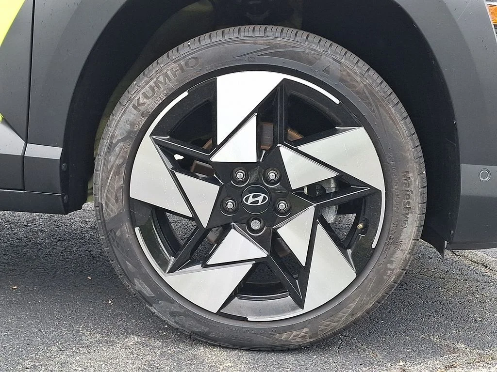 2024 Hyundai Kona Limited - Photo 8