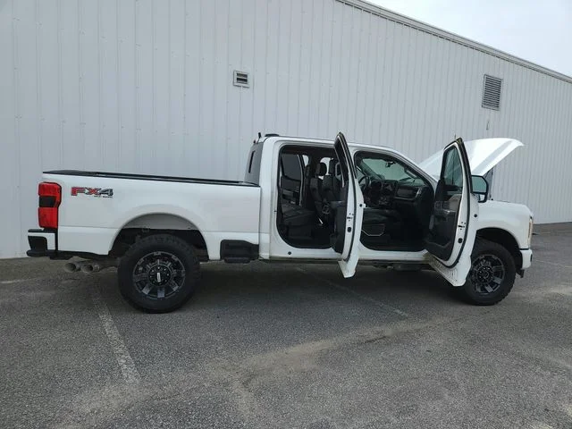 Used 2024 White Ford Lariat image 27