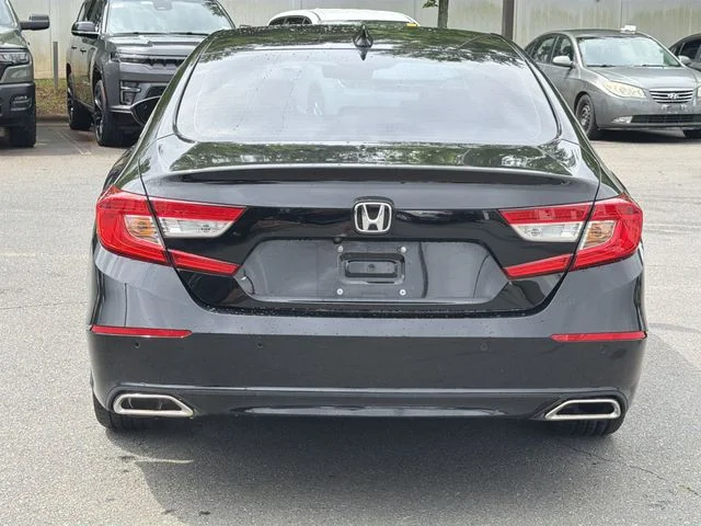 Used 2021 Black Honda Touring 2.0T image 12