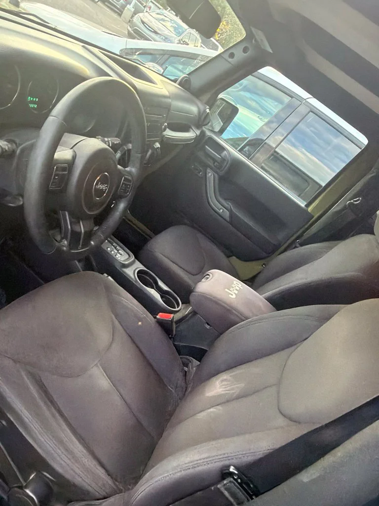 Used 2013 Green Jeep Sport image 3