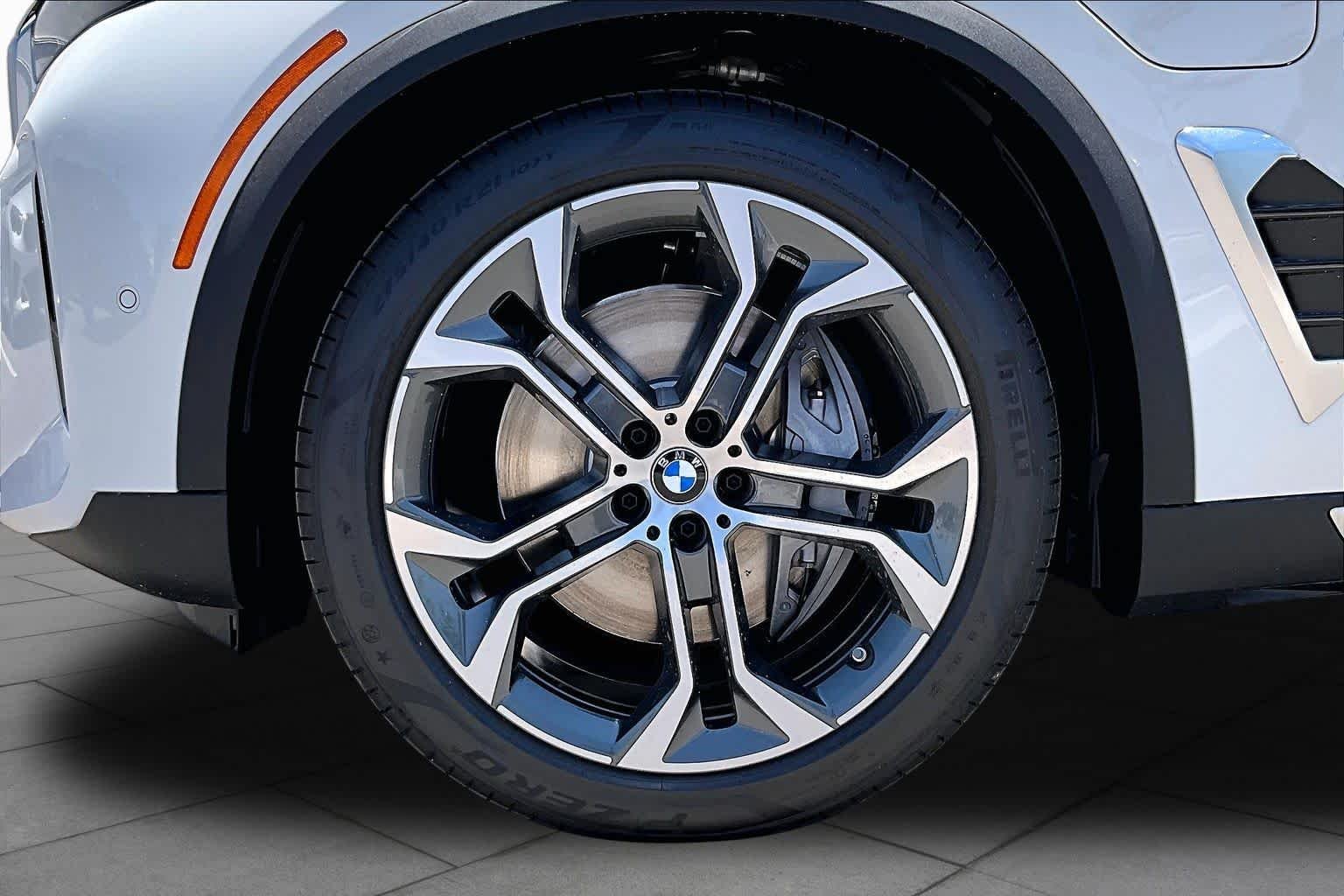 New 2026 Alpine White BMW xDrive50e image 11