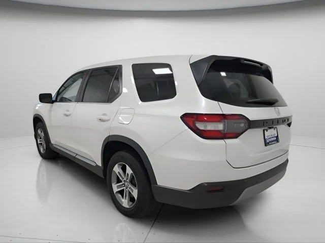 Used 2023 Platinum White Pearl Honda EX-L 8 Passenger image 8