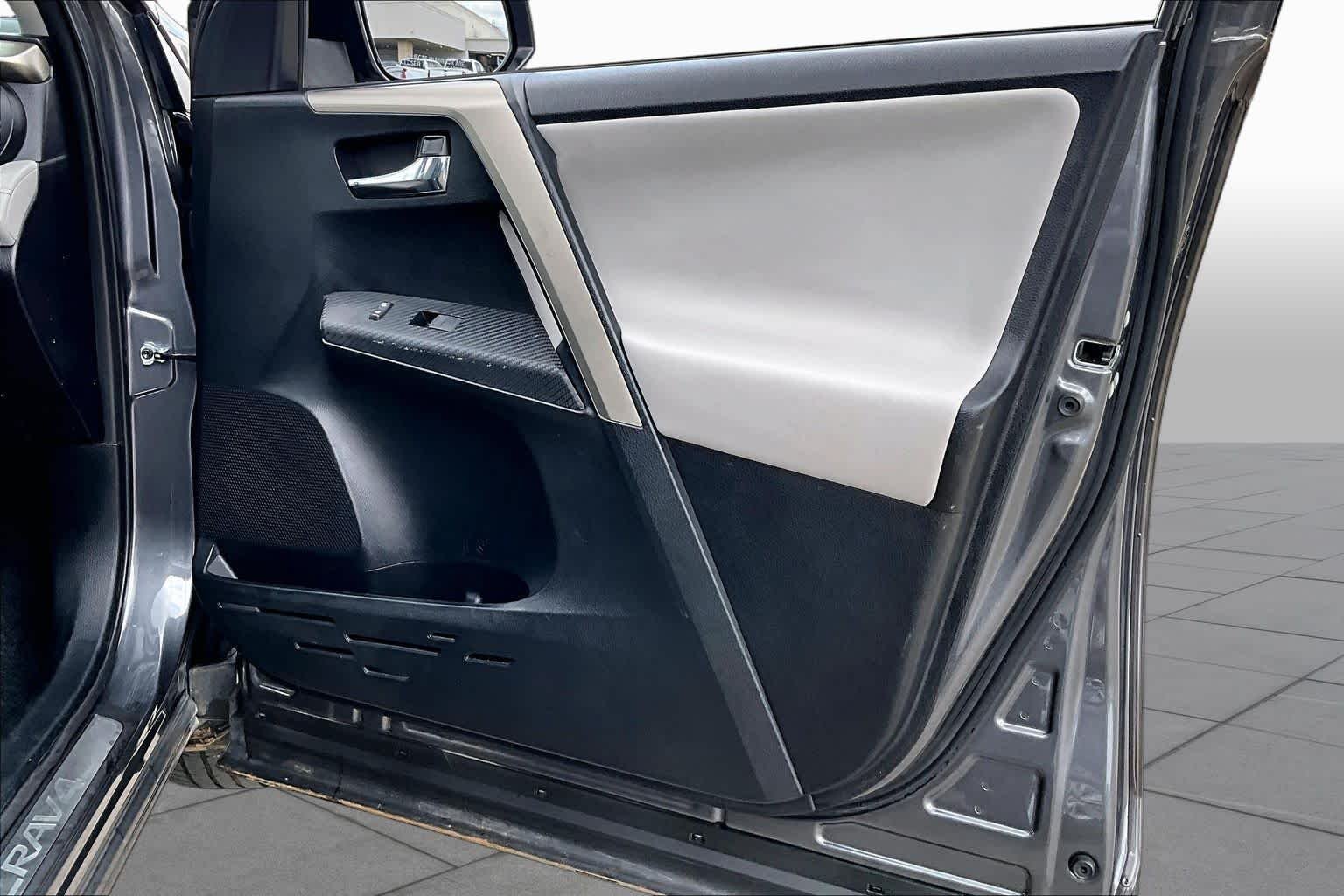 Used 2014 Magnetic Gray Metallic Toyota Limited image 23