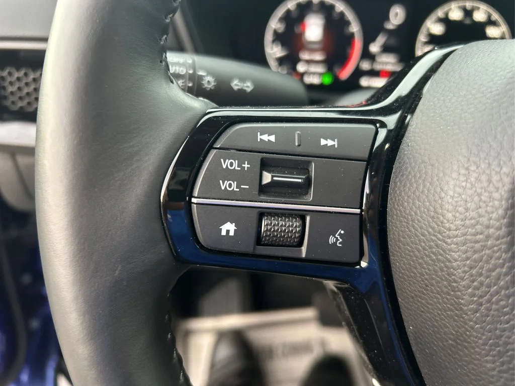 Used 2024  Honda EX-L image 30