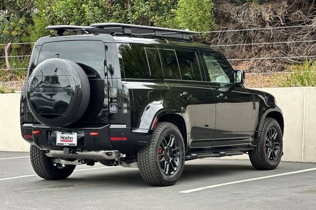 New 2026 Santorini Black Land Rover X image 5