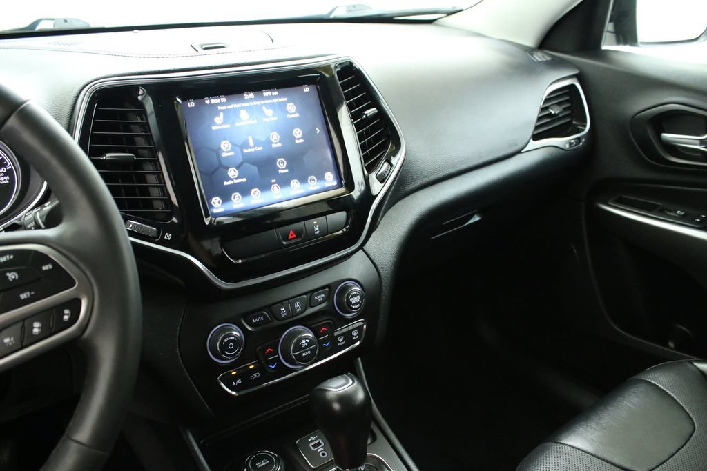 Used 2022 Gray Jeep Limited image 20