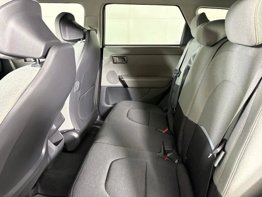 New 2027 Pale Gray Kia S image 36