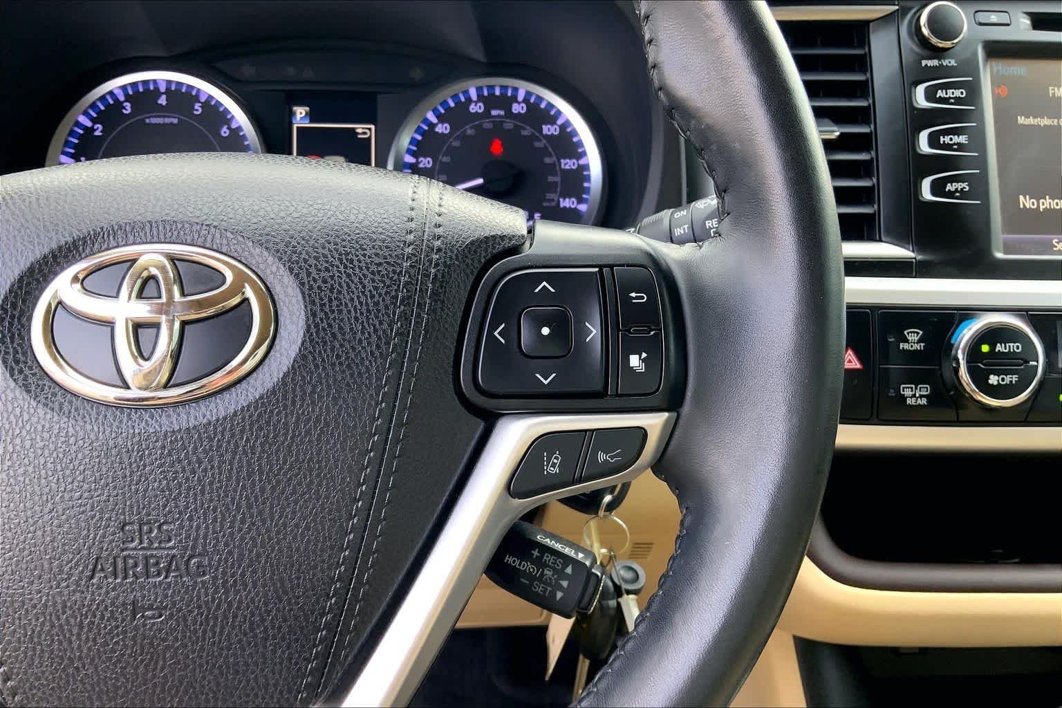 Used 2019 Blizzard Pearl Toyota LE image 24