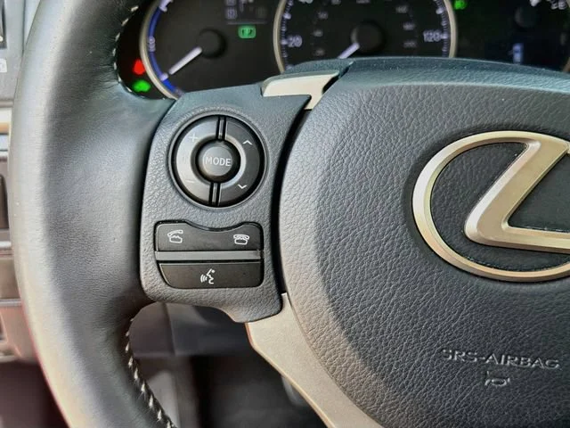 Used 2014 Red Line Lexus Hybrid image 33