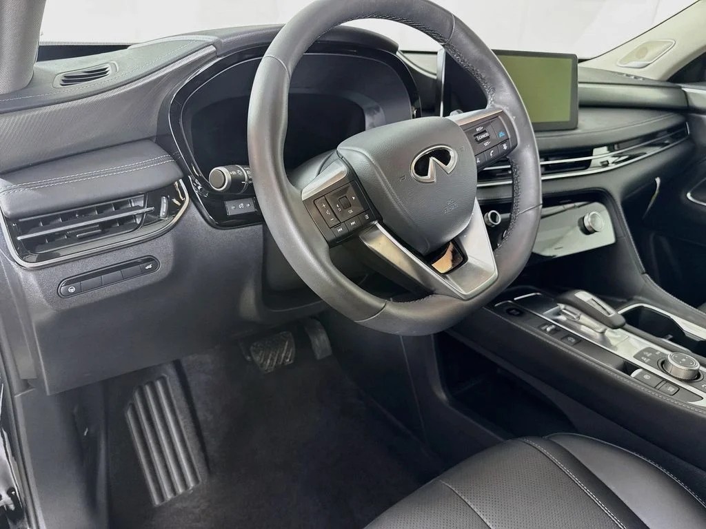Certified Used 2026 Black INFINITI LUXE image 12