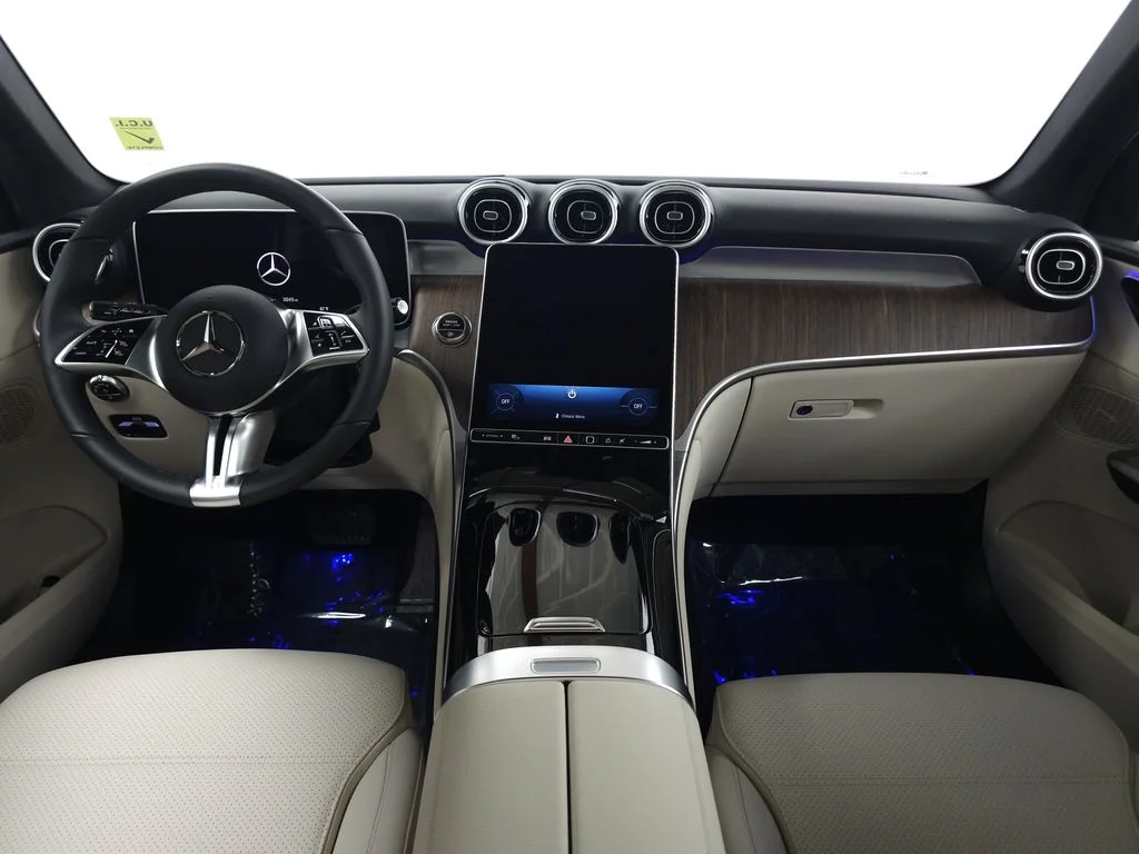 Certified Used 2026 Polar White Mercedes-Benz GLC 300 image 22